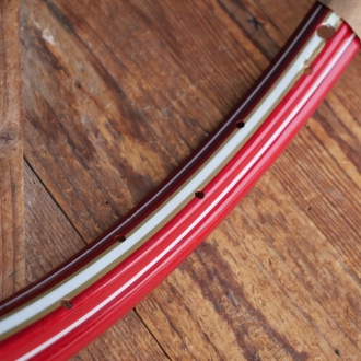 Felge, 26 Zoll (559), Stahl rot-metallic, Linierung weiß/gold, 50er J., NOS 