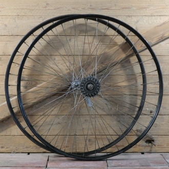 Laufradsatz, 28 Zoll (622), 1960, Felge schwarz, Linien weiß geflammt/gold, Nabe F&S Torpedo,  gebr. 