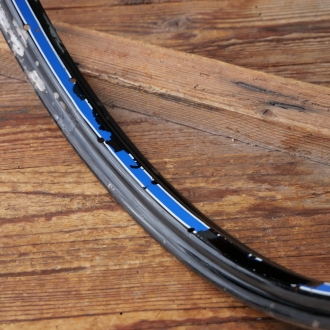 Felge für Drahtreifen Fahrrad, 28 x 1.75 (622 mm), schwarz, Linien blau/weiß, Breite ca. 37 mm, 36 Loch, NOS 