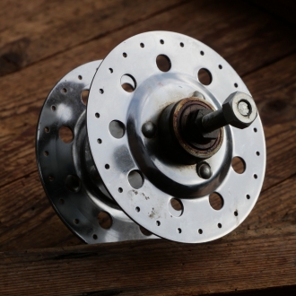 Nabe Vorderrad, Perrin-Lardy Hochflanschnabe, für Radball, verchromt, original 30er-60er Jahre, 48 Loch, NOS 