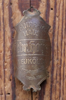 Steuerkopfschild GEBR. HOYER/Berlin, 20er/30er Jahre, Messing, gebr. 