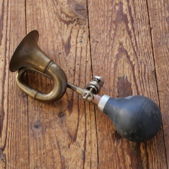 Ballhupe zur Lenkermontage, orig. 1920er/30er J., Messing, ergänzte Schelle vernickelt, gebr. 