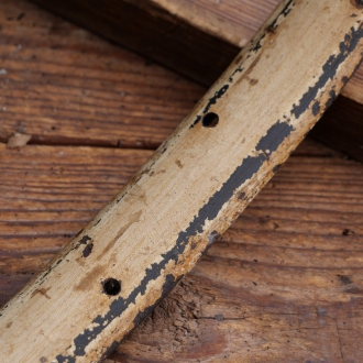 Fahrrad-Wulstfelge 28 Zoll Außendurchmesser ca. 650 mm, 10er-30er J., Holzdekor, Linien scharz/gold, gebr. 