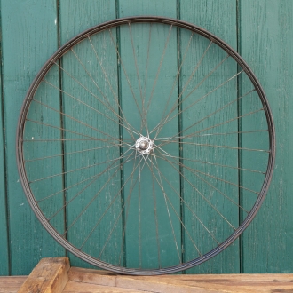 Vorderrad 28 Zoll (622) für Drahtbereifung, 60er J., schwarz, Linien rot/weiß, BERG-Nabe, gebr. 