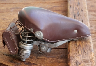 Sattel, Damen, WITTKOP, Kunstleder, rotbraun, verzinkt, original 70er/80er Jahre, gebr. 