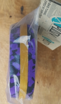Velo-Classic Shop | Lenkerband "XPLOSIV", SPLASH lila-schwarz, incl.  Lenkerstopfen, orig. 90er Jahre NOS | online bestellen